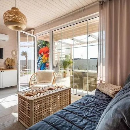 بيت للعطل Homes With Private Garden, Summer Pool *