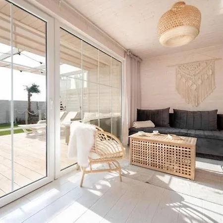 Homes With Private Garden, Summer Pool بيت للعطل
