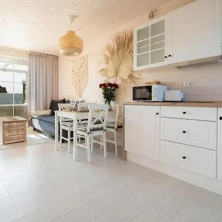بيت للعطل Homes With Private Garden, Summer Pool *