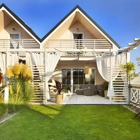 بيت للعطل Homes With Private Garden, Summer Pool