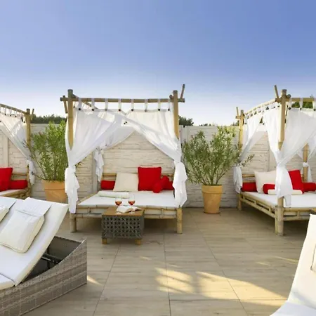 Homes With Private Garden, Summer Pool Дом отдыха Kopan