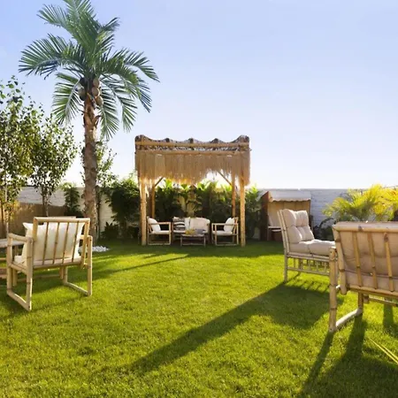Дом отдыха Homes With Private Garden, Summer Pool