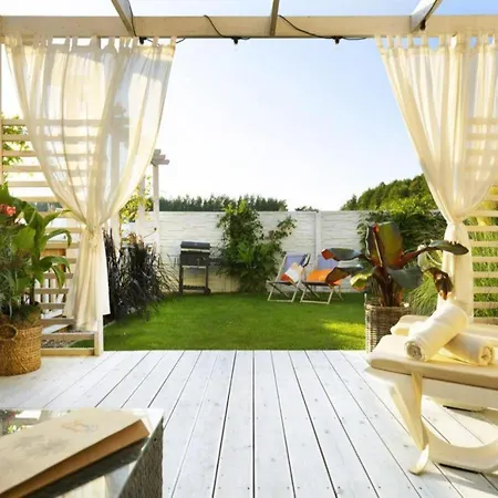 Homes With Private Garden, Summer Pool Дом отдыха *