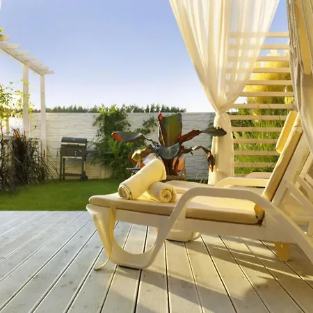 Homes With Private Garden, Summer Pool Дом отдыха Kopan